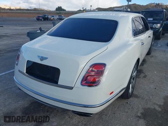✅ 2017 Bentley Mulsanne • VIN: SCBBG7ZHXHC003202 • Lot: 41706373. Listed on IAAI with 42,703 mi. Free auction sales archive from the USA and detailed vehicle history report at DreamBid. Image 4.