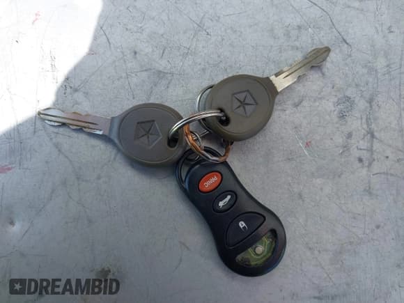 ✅ 1999 Chrysler Concorde • VIN: 2C3HD46J4XH737517 • Lot: 41919869. Listed on IAAI with 514,890 mi. Free auction sales archive from the USA and detailed vehicle history report at DreamBid. Image 11.