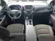 2020 Chevrolet Equinox LT z VIN 3GNAXKEVXLS709491, wystawiony jako Copart lot #84359225 z przebiegiem 81 747 mil mil oraz Szkoda całkowita • Salvage title. Historia ofert i sprzedaży dostępna na DreamBid. Obrazek 8.