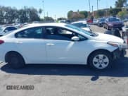 ✅ 2017 Kia Forte LX • VIN: 3KPFK4A79HE077038 • Lot: 43132045. Wystawiony na IAAI z przebiegiem 141 338 mil. Bezpłatny archiwum sprzedaży aukcyjnych z USA i szczegółowy raport historii pojazdu na DreamBid. Zdjęcie 13.