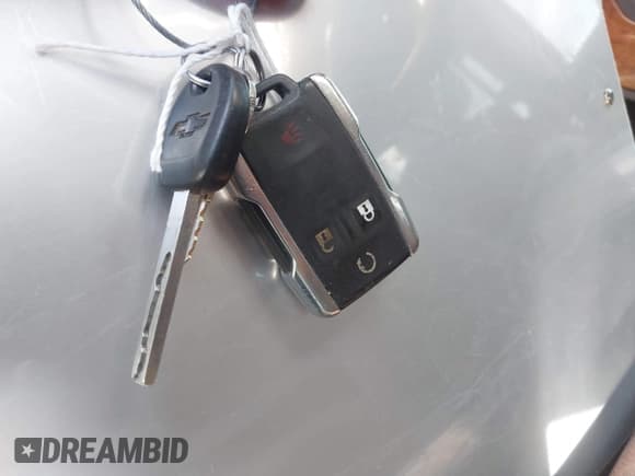 ✅ 2019 Chevrolet Silverado 2500HD High Country • VIN: 1GC1KUEY5KF212610 • Lot: 43516033. Wystawiony na IAAI z przebiegiem 170 238 mil. Bezpłatny archiwum sprzedaży aukcyjnych z USA i szczegółowy raport historii pojazdu na DreamBid. Zdjęcie 11.