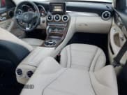 ✅ 2017 Mercedes-Benz C 300 • VIN: 55SWF4JB9HU187265 • Lot: 90841195. Wystawiony na Copart z przebiegiem 153 756 mil. Bezpłatny archiwum sprzedaży aukcyjnych z USA i szczegółowy raport historii pojazdu na DreamBid. Zdjęcie 8.