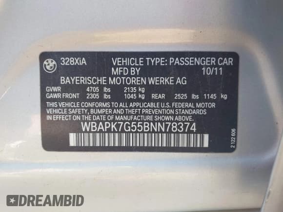 ✅ 2011 BMW 3 Series 328i xDrive • VIN: WBAPK7G55BNN78374 • Lot: 42438297. Wystawiony na IAAI z przebiegiem 88 498 mil. Bezpłatny archiwum sprzedaży aukcyjnych z USA i szczegółowy raport historii pojazdu na DreamBid. Zdjęcie 9.
