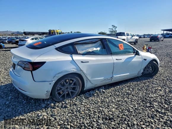 ✅ 2023 Tesla Model 3 • VIN: 5YJ3E1EA6PF449586 • Лот: 93883455. Опубликован ранее на Copart с пробегом 151 803 миль. Бесплатный доступ к архиву аукционных продаж из США и подробный отчёт об истории автомобиля на DreamBid. Изображение 3.