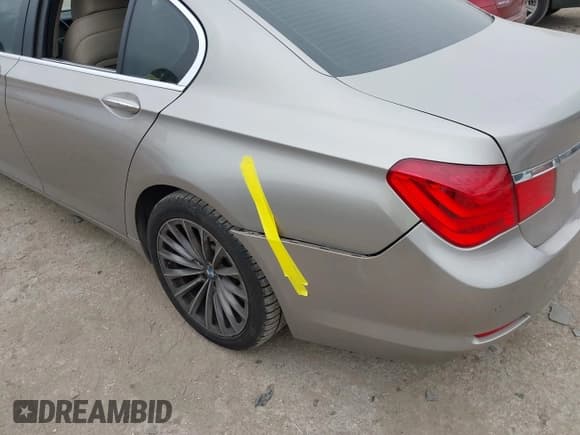 ✅ 2012 BMW 7 Series 740i • VIN: WBAKA4C51CC613670 • Lot: 41582639. Listed on IAAI with 149,753 mi. Free auction sales archive from the USA and detailed vehicle history report at DreamBid. Image 12.
