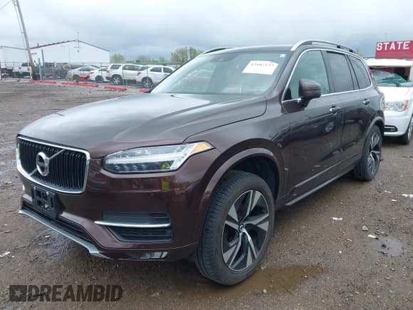 ✅ 2018 Volvo XC90 Momentum • VIN: YV4102PK9J1386868 • Lot: 42102125. Listed on IAAI with 87,474 mi. Free auction sales archive from the USA and detailed vehicle history report at DreamBid. Image 2.
