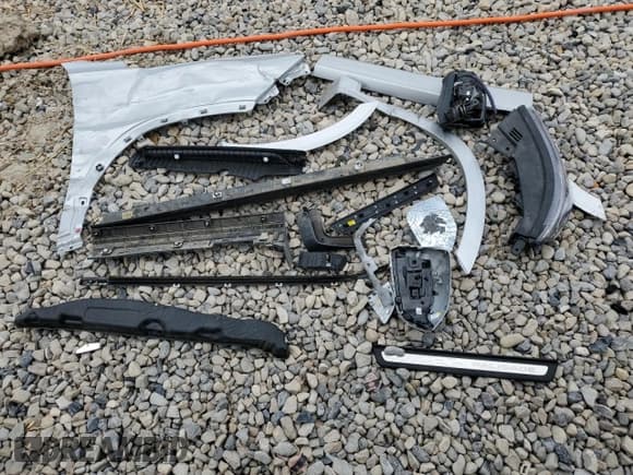 ✅ 2022 Hyundai Palisade Limited • VIN: KM8R5DHE6NU462204 • Лот: 69260694. Опубликован ранее на Copart с пробегом 29 563 миль. Бесплатный доступ к архиву аукционных продаж из США и подробный отчёт об истории автомобиля на DreamBid. Изображение 14.