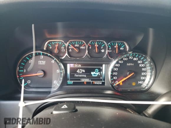 ✅ 2016 Chevrolet Suburban LT • VIN: 1GNSKHKC9GR379196 • Lot: 74590344. Wystawiony na Copart z przebiegiem 132 968 mil. Bezpłatny archiwum sprzedaży aukcyjnych z USA i szczegółowy raport historii pojazdu na DreamBid. Zdjęcie 9.