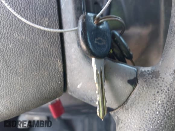 ✅ 2010 Chevrolet Express Cargo • VIN: 1GCUGADXXA1115078 • Lot: 42976543. Listed on IAAI with 283,268 mi. Free auction sales archive from the USA and detailed vehicle history report at DreamBid. Image 11.