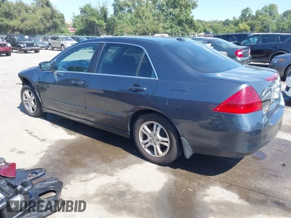 ✅ 2006 Honda Accord EX-L • VIN: 1HGCM56836A172751 • Lot: 43140293. Listed on IAAI with 97,227 mi. Free auction sales archive from the USA and detailed vehicle history report at DreamBid. Image 3.