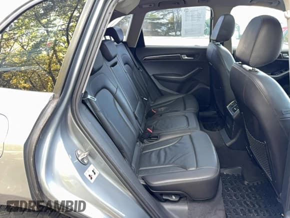 ✅ 2010 Audi Q5 • VIN: WA1LKBFP2AA082648 • Лот: 91046085. Опубликован ранее на Copart с пробегом 147 464 миль. Бесплатный доступ к архиву аукционных продаж из США и подробный отчёт об истории автомобиля на DreamBid. Изображение 6.