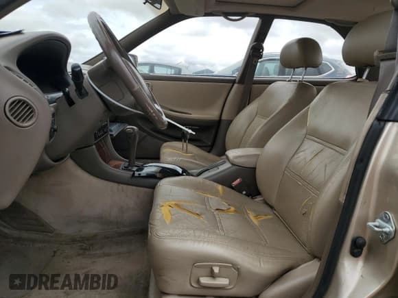 ✅ 1996 Lexus ES 300 • VIN: JT8BF12G3T0147438 • Лот: 49005595. Опубликован ранее на Copart с пробегом 161 166 миль. Бесплатный доступ к архиву аукционных продаж из США и подробный отчёт об истории автомобиля на DreamBid. Изображение 7.