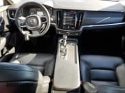 ✅ 2017 Volvo V90 • VIN: YV4A22NL2H1006186 • Лот: 80231784. Опубликован ранее на Copart с пробегом 79 486 миль. Бесплатный доступ к архиву аукционных продаж из США и подробный отчёт об истории автомобиля на DreamBid. Изображение 8.