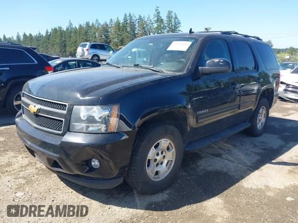 ✅ 2013 Chevrolet Tahoe LT • VIN: 1GNSKBE04DR319031 • Лот: 42854800. Опубликован ранее на IAAI с пробегом 141 844 миль. Бесплатный доступ к архиву аукционных продаж из США и подробный отчёт об истории автомобиля на DreamBid. Изображение 18.