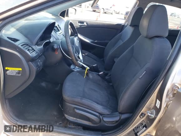 ✅ 2012 Hyundai Accent SE • VIN: KMHCU5AE3CU017666 • Лот: 75546844. Опубликован ранее на Copart с пробегом 139 039 миль. Бесплатный доступ к архиву аукционных продаж из США и подробный отчёт об истории автомобиля на DreamBid. Изображение 7.