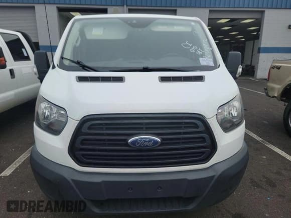 ✅ 2019 Ford Transit • VIN: 1FTYE1YMXKKB86963 • Lot: 43926074. Wystawiony na IAAI z przebiegiem 114 446 mil. Bezpłatny archiwum sprzedaży aukcyjnych z USA i szczegółowy raport historii pojazdu na DreamBid. Zdjęcie 12.