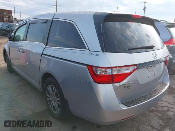 ✅ 2013 Honda Odyssey EX-L • VIN: 5FNRL5H68DB083317 • Лот: 42969996. Опубликован ранее на IAAI с пробегом 140 885 миль. Бесплатный доступ к архиву аукционных продаж из США и подробный отчёт об истории автомобиля на DreamBid. Изображение 3.
