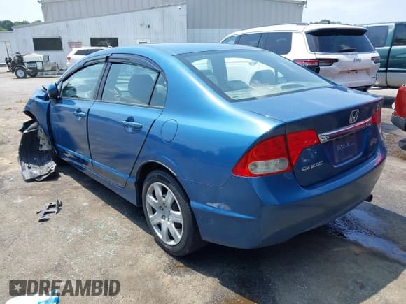 ✅ 2010 Honda Civic LX • VIN: 2HGFA1E5XAH517516 • Lot: 42604330. Listed on IAAI with 144,364 mi. Free auction sales archive from the USA and detailed vehicle history report at DreamBid. Image 3.