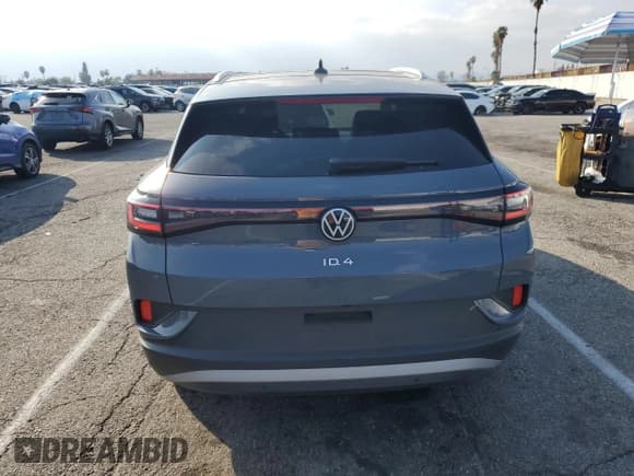 ✅ 2023 Volkswagen ID.4 Pro S Plus • VIN: 1V2HMPE87PC058337 • Lot: 42829765. Wystawiony na Copart z przebiegiem 11 783 mil. Bezpłatny archiwum sprzedaży aukcyjnych z USA i szczegółowy raport historii pojazdu na DreamBid. Zdjęcie 6.