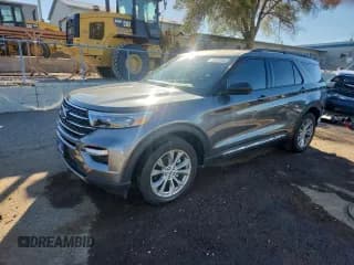 ✅ 2022 Ford Explorer XLT • VIN: 1FMSK8DH5NGA30736 • Lot: 90300485. Wystawiony na Copart z przebiegiem 29 573 mil. Bezpłatny archiwum sprzedaży aukcyjnych z USA i szczegółowy raport historii pojazdu na DreamBid. Zdjęcie 1.