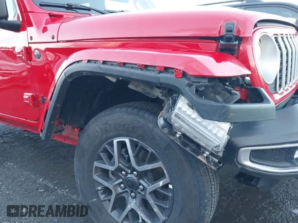 ✅ 2025 Jeep Wrangler Sahara • VIN: 1C4PJXEN9SW592426 • Lot: 43783115. Listed on IAAI with 11,359 mi. Free auction sales archive from the USA and detailed vehicle history report at DreamBid. Image 6.