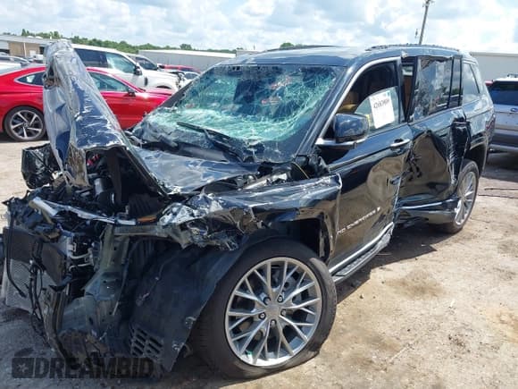 ✅ 2024 Jeep Grand Cherokee Summit • VIN: 1C4RJKEG6R8621036 • Lot: 42683809. Listed on IAAI with Not provided. Free auction sales archive from the USA and detailed vehicle history report at DreamBid. Image 2.