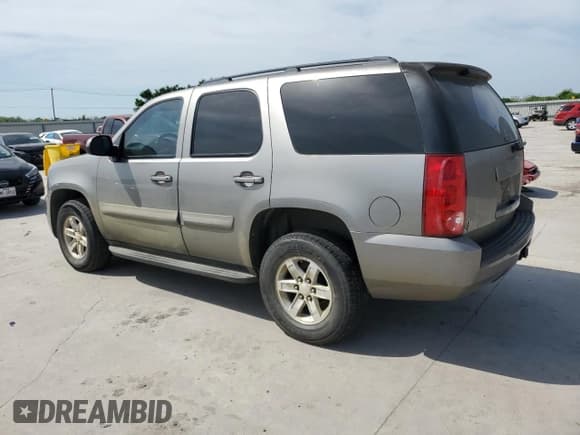 ✅ 2007 GMC Yukon SLE • VIN: 1GKFC13C77R379330 • Lot: 52972245. Listed on Copart with 209,030 mi. Free auction sales archive from the USA and detailed vehicle history report at DreamBid. Image 2.