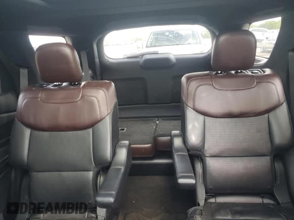 ✅ 2020 Ford Explorer Platinum • VIN: 1FM5K8HC5LGA34794 • Lot: 51812355. Wystawiony na Copart z przebiegiem Nie podano. Bezpłatny archiwum sprzedaży aukcyjnych z USA i szczegółowy raport historii pojazdu na DreamBid. Zdjęcie 10.