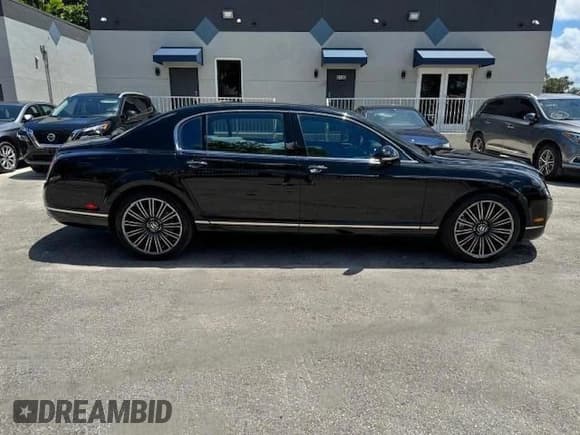 ✅ 2013 Bentley Flying Spur • VIN: SCBBP9ZA8DC078165 • Lot: 71322884. Listed on Copart with 34,679 mi. Free auction sales archive from the USA and detailed vehicle history report at DreamBid. Image 14.
