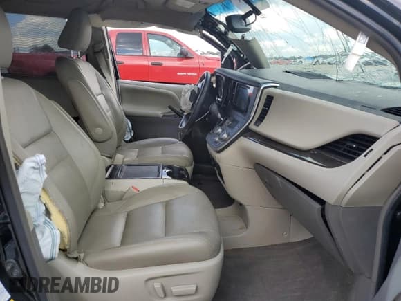 ✅ 2017 Toyota Sienna XLE • VIN: 5TDDZ3DC5HS152443 • Lot: 64986345. Listed on Copart with Not provided. Free auction sales archive from the USA and detailed vehicle history report at DreamBid. Image 7.