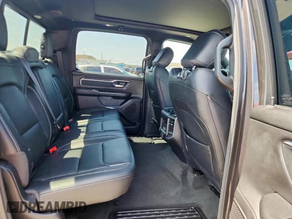 ✅ 2022 Ram 1500 Big Horn • VIN: 1C6RREFT3NN157308 • Lot: 80452495. Wystawiony na Copart z przebiegiem 56 904 mil. Bezpłatny archiwum sprzedaży aukcyjnych z USA i szczegółowy raport historii pojazdu na DreamBid. Zdjęcie 10.