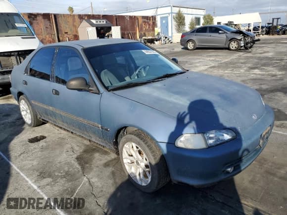 ✅ 1995 Honda Civic DX • VIN: JHMEG8645SS011835 • Лот: 44637225. Опубликован ранее на Copart с пробегом 57 927 миль. Бесплатный доступ к архиву аукционных продаж из США и подробный отчёт об истории автомобиля на DreamBid. Изображение 4.