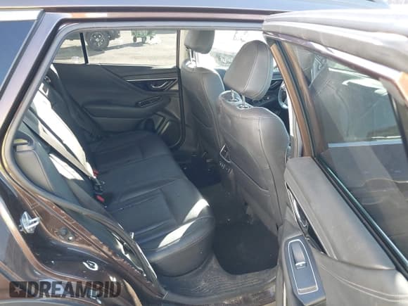 ✅ 2022 Subaru Outback Limited • VIN: 4S4BTANC4N3183414 • Lot: 43441712. Wystawiony na IAAI z przebiegiem 110 016 mil. Bezpłatny archiwum sprzedaży aukcyjnych z USA i szczegółowy raport historii pojazdu na DreamBid. Zdjęcie 8.