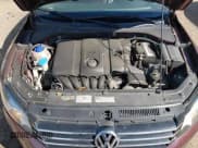 ✅ 2013 Volkswagen Passat SE • VIN: 1VWBP7A38DC087430 • Lot: 43351294. Wystawiony na IAAI z przebiegiem 131 893 mil. Bezpłatny archiwum sprzedaży aukcyjnych z USA i szczegółowy raport historii pojazdu na DreamBid. Zdjęcie 10.