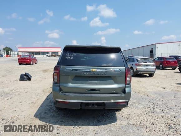 ✅ 2023 Chevrolet Suburban LT • VIN: 1GNSCCKD5PR278813 • Lot: 43251006. Wystawiony na IAAI z przebiegiem 89 249 mil. Bezpłatny archiwum sprzedaży aukcyjnych z USA i szczegółowy raport historii pojazdu na DreamBid. Zdjęcie 17.