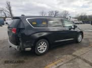 ✅ 2018 Chrysler Pacifica LX • VIN: 2C4RC1CG2JR188640 • Lot: 50393385. Listed on Copart with 282,040 mi. Free auction sales archive from the USA and detailed vehicle history report at DreamBid. Image 3.