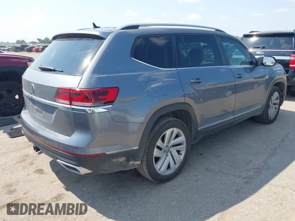 ✅ 2021 Volkswagen Atlas SEL • VIN: 1V2ER2CA1MC531433 • Lot: 43347185. Wystawiony na IAAI z przebiegiem 56 705 mil. Bezpłatny archiwum sprzedaży aukcyjnych z USA i szczegółowy raport historii pojazdu na DreamBid. Zdjęcie 4.