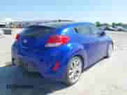 2012 Hyundai Veloster w/Gray Int z VIN KMHTC6AD5CU077688, wystawiony jako IAAI lot #42856328 z przebiegiem 54 849 mil mil oraz . Historia ofert i sprzedaży dostępna na DreamBid. Obrazek 4.