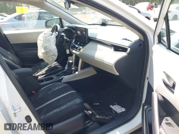 ✅ 2024 Toyota Corolla Cross L • VIN: 7MUAAAAG3RV093387 • Lot: 42406766. Listed on IAAI with 13,598 mi. Free auction sales archive from the USA and detailed vehicle history report at DreamBid. Image 5.