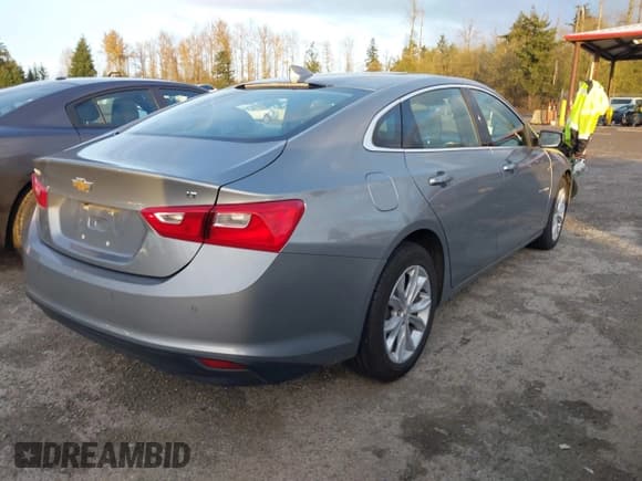 ✅ 2024 Chevrolet Malibu LT • VIN: 1G1ZD5ST4RF224732 • Лот: 43822530. Опубликован ранее на IAAI с пробегом 34 745 миль. Бесплатный доступ к архиву аукционных продаж из США и подробный отчёт об истории автомобиля на DreamBid. Изображение 4.