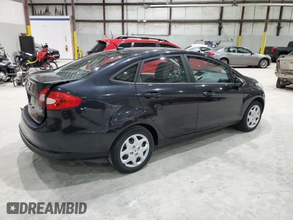 ✅ 2013 Ford Fiesta S • VIN: 3FADP4AJ5DM107100 • Lot: 85511955. Wystawiony na Copart z przebiegiem 194 329 mil. Bezpłatny archiwum sprzedaży aukcyjnych z USA i szczegółowy raport historii pojazdu na DreamBid. Zdjęcie 3.