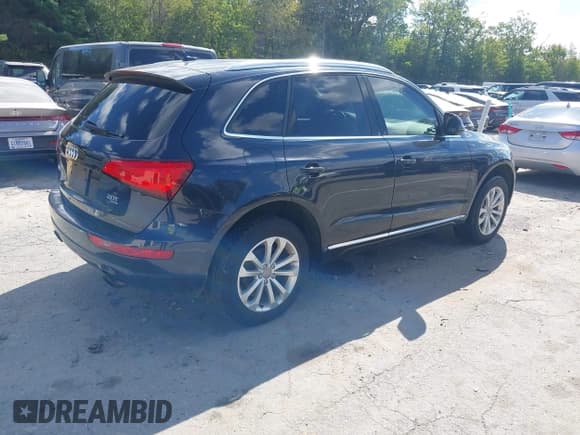 ✅ 2014 Audi Q5 Premium • VIN: WA1CFAFP1EA100478 • Lot: 43275266. Wystawiony na IAAI z przebiegiem 143 696 mil. Bezpłatny archiwum sprzedaży aukcyjnych z USA i szczegółowy raport historii pojazdu na DreamBid. Zdjęcie 4.