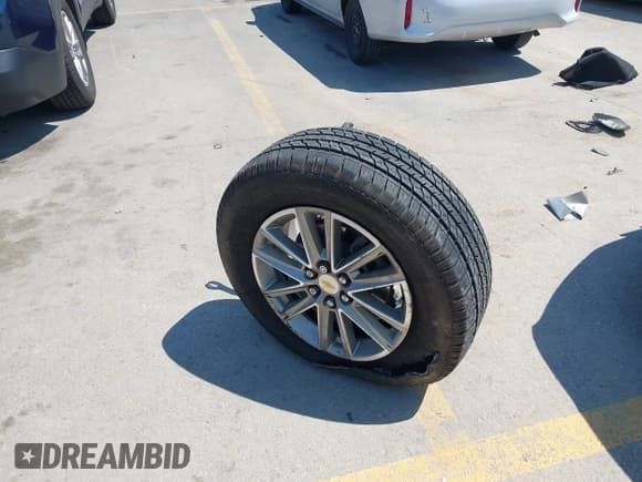 ✅ 2022 Chevrolet Traverse LT Cloth • VIN: 1GNERGKW1NJ104429 • Lot: 43174772. Wystawiony na IAAI z przebiegiem 66 873 mil. Bezpłatny archiwum sprzedaży aukcyjnych z USA i szczegółowy raport historii pojazdu na DreamBid. Zdjęcie 12.