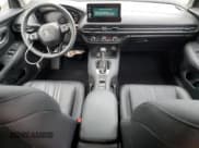 ✅ 2024 Honda HR-V EX-L • VIN: 3CZRZ2H78RM729586 • Lot: 80831915. Wystawiony na Copart z przebiegiem 9 295 mil. Bezpłatny archiwum sprzedaży aukcyjnych z USA i szczegółowy raport historii pojazdu na DreamBid. Zdjęcie 11.