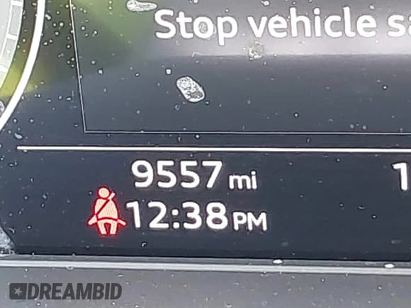 ✅ 2024 Audi Q5 Premium Plus • VIN: WA1BBAFY8R2120081 • Lot: 42824271. Listed on IAAI with 9,557 mi. Free auction sales archive from the USA and detailed vehicle history report at DreamBid. Image 7.