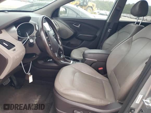 2015 Hyundai Tucson SE z VIN KM8JU3AG2FU017062, wystawiony jako Copart lot #71216813 z przebiegiem 118 372 mil mil oraz . Historia ofert i sprzedaży dostępna na DreamBid. Obrazek 7.