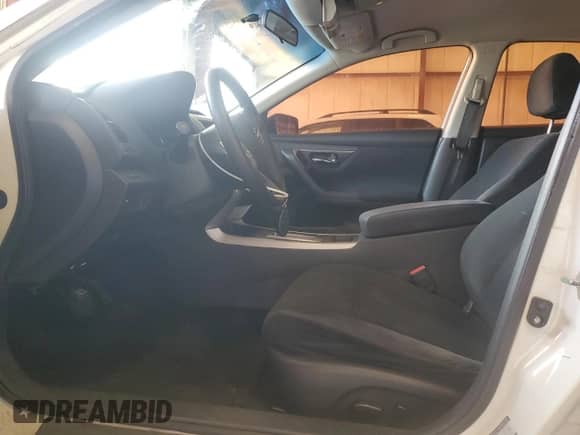 2015 Nissan Altima SL z VIN 1N4AL3AP2FN301735, wystawiony jako Copart lot #84059615 z przebiegiem 160 312 mil mil oraz Szkoda całkowita • Salvage title. Historia ofert i sprzedaży dostępna na DreamBid. Obrazek 7.