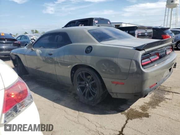 ✅ 2017 Dodge Challenger SXT • VIN: 2C3CDZAGXHH665842 • Lot: 65860574. Wystawiony na Copart z przebiegiem 103 727 mil. Bezpłatny archiwum sprzedaży aukcyjnych z USA i szczegółowy raport historii pojazdu na DreamBid. Zdjęcie 2.