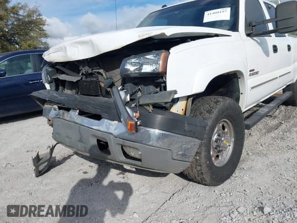 ✅ 2005 Chevrolet Silverado 2500HD LT • VIN: 1GCHK23295F952151 • Lot: 41400197. Wystawiony na IAAI z przebiegiem 285 971 mil. Bezpłatny archiwum sprzedaży aukcyjnych z USA i szczegółowy raport historii pojazdu na DreamBid. Zdjęcie 21.