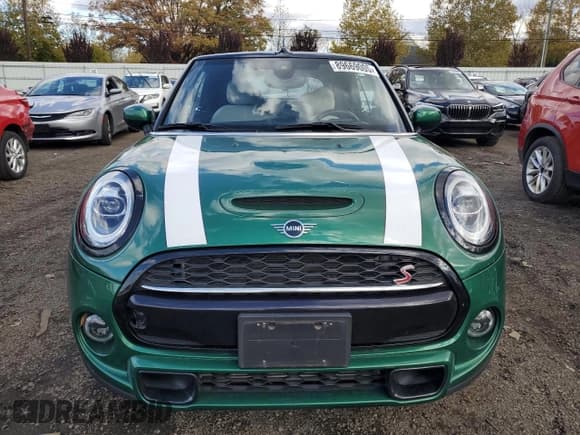 ✅ 2021 MINI Convertible Cooper S • VIN: WMWWJ5C00M3N14853 • Lot: 89669005. Wystawiony na Copart z przebiegiem 16 495 mil. Bezpłatny archiwum sprzedaży aukcyjnych z USA i szczegółowy raport historii pojazdu na DreamBid. Zdjęcie 5.
